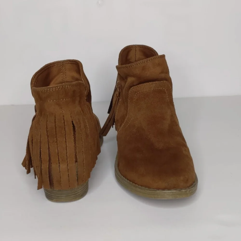 Sey Esteem Fringe Booties Size 6M camel brown color